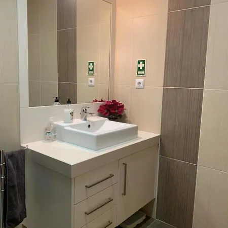 Апартаменты Giesta Flower By Madeira